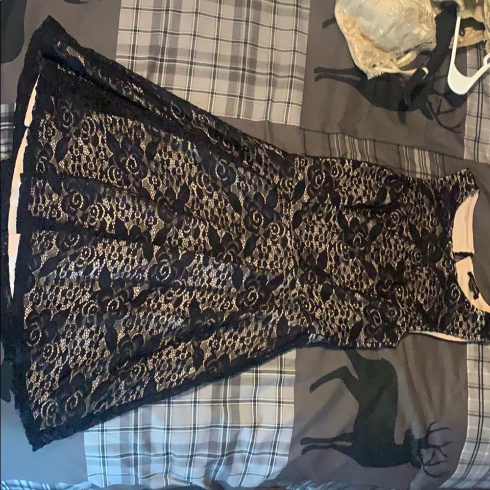 black and pink creamy dress